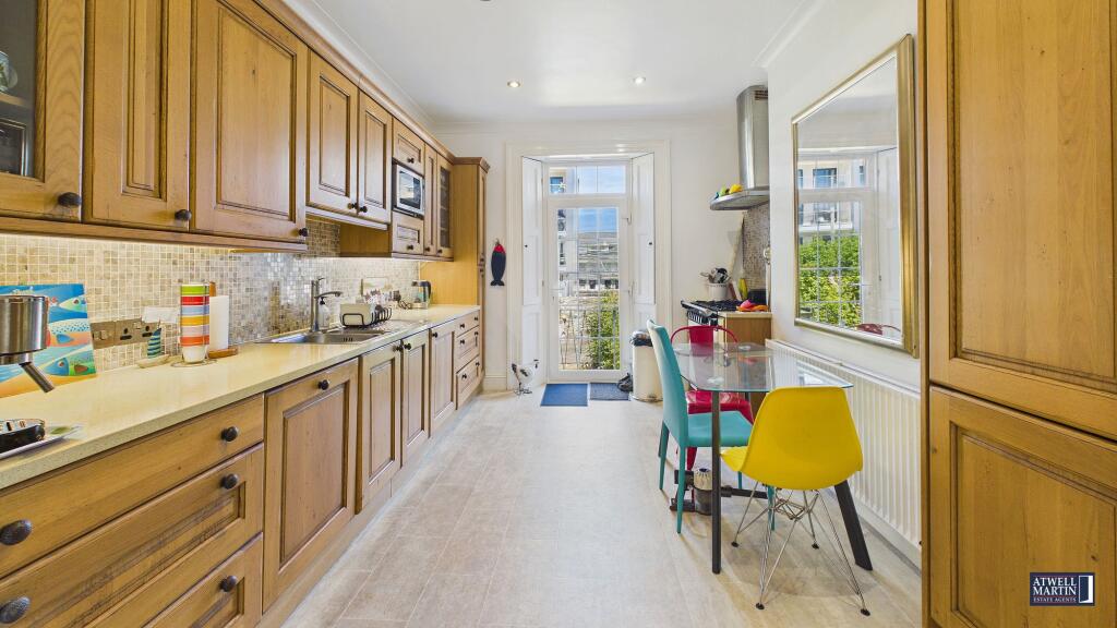 House in Plymouth - View 4