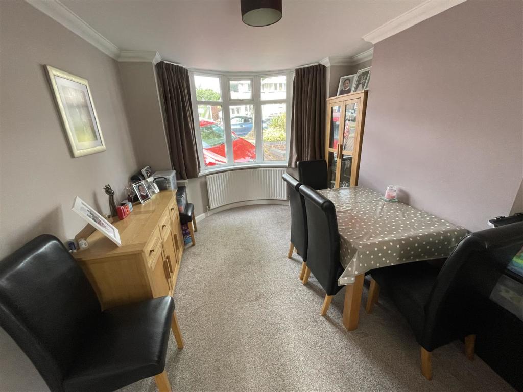 6 WATWOOD ROAD photo 4
