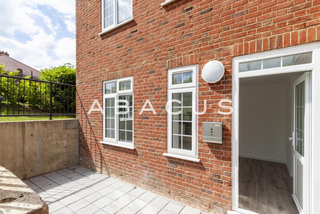 Hale Lane, Edgware, HA8 photo 2