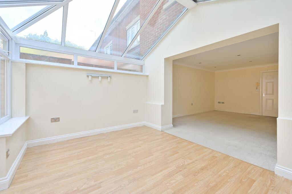 House in Watford, Hertfordshire - View 4
