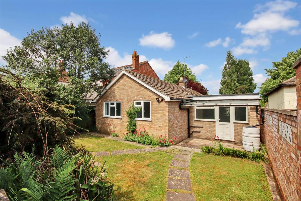 Wellingborough Road, Rushden photo 2