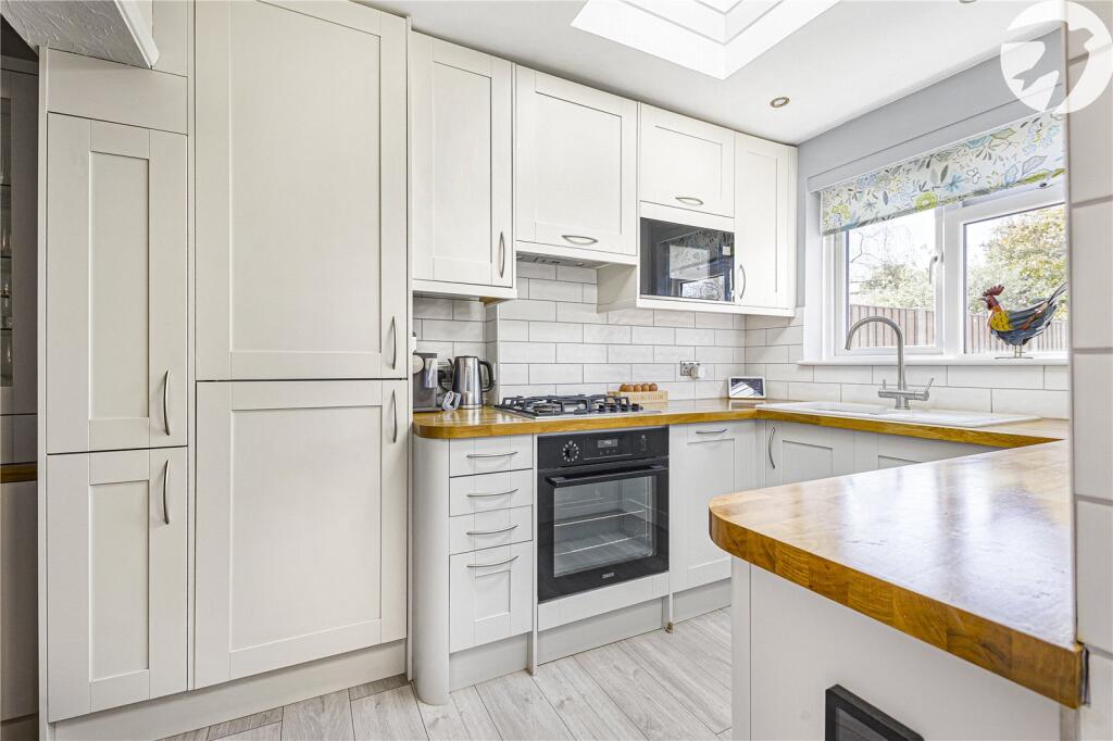 House in Sevenoaks, Farningham - View 2