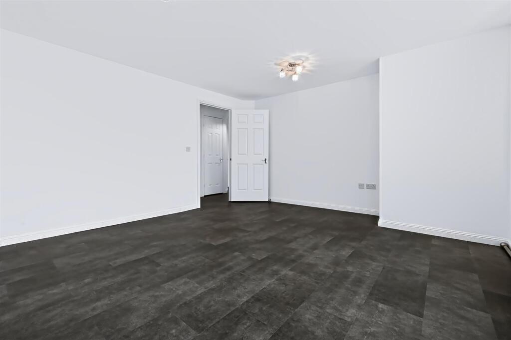 Apartment in Kirkcaldy - More