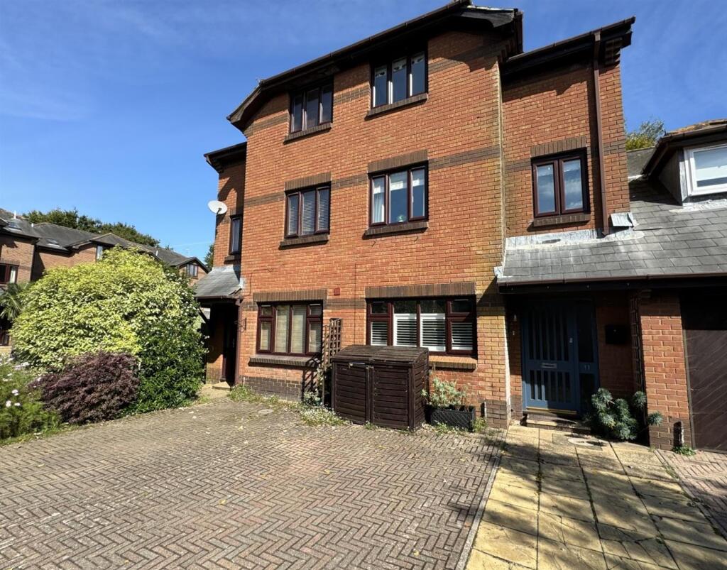 Main image of property: Penfolds Place, Arundel