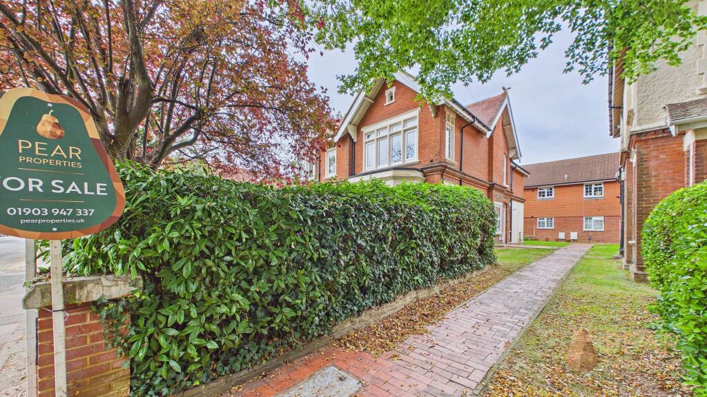 Bulkington Avenue, Worthing, BN14