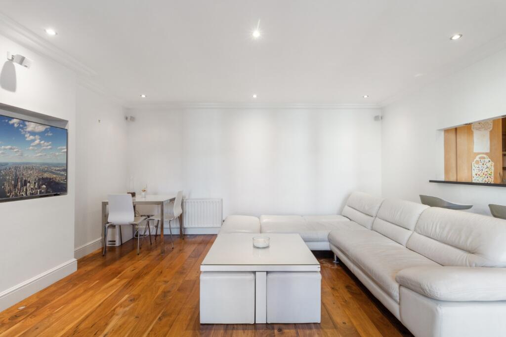 Apartment in London - View 3
