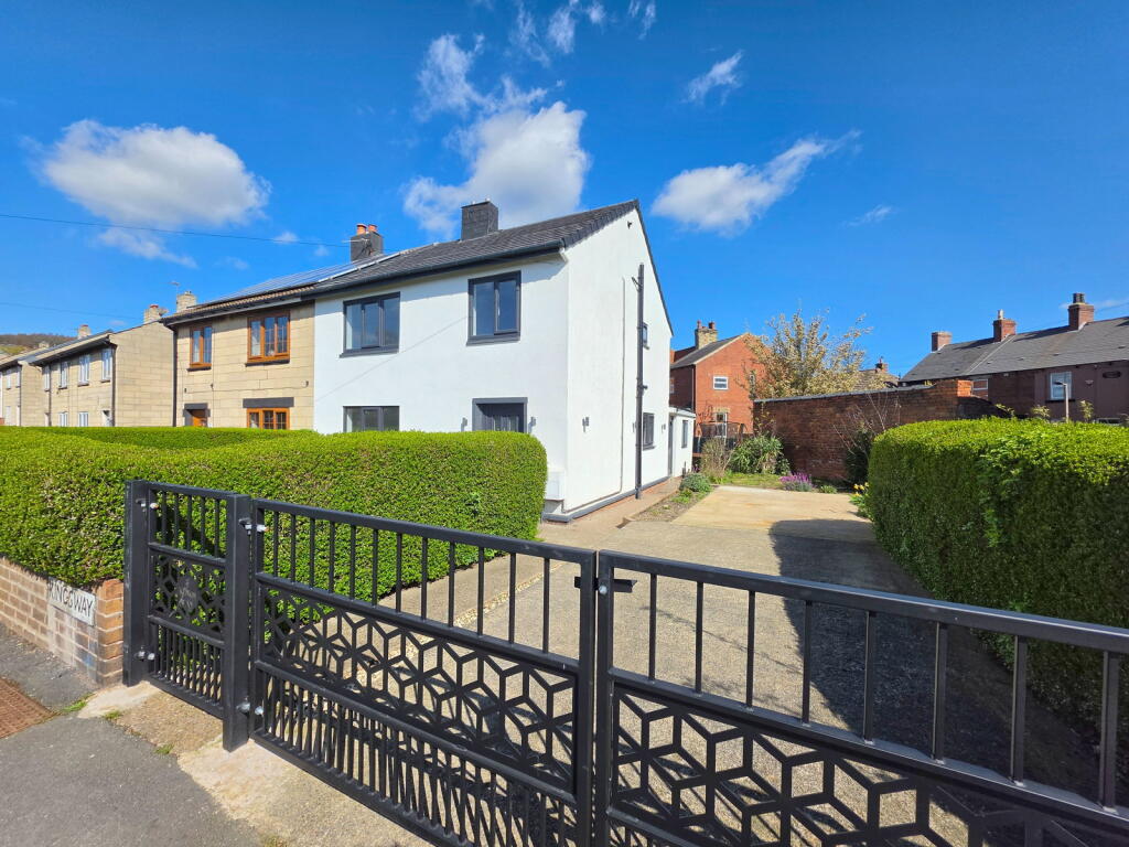 4-bed semi-detached on Kingsway, Mapplewell, Barnsley, S75 6EG, £240,000