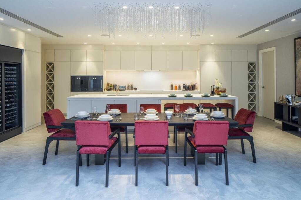 House in London - View 5