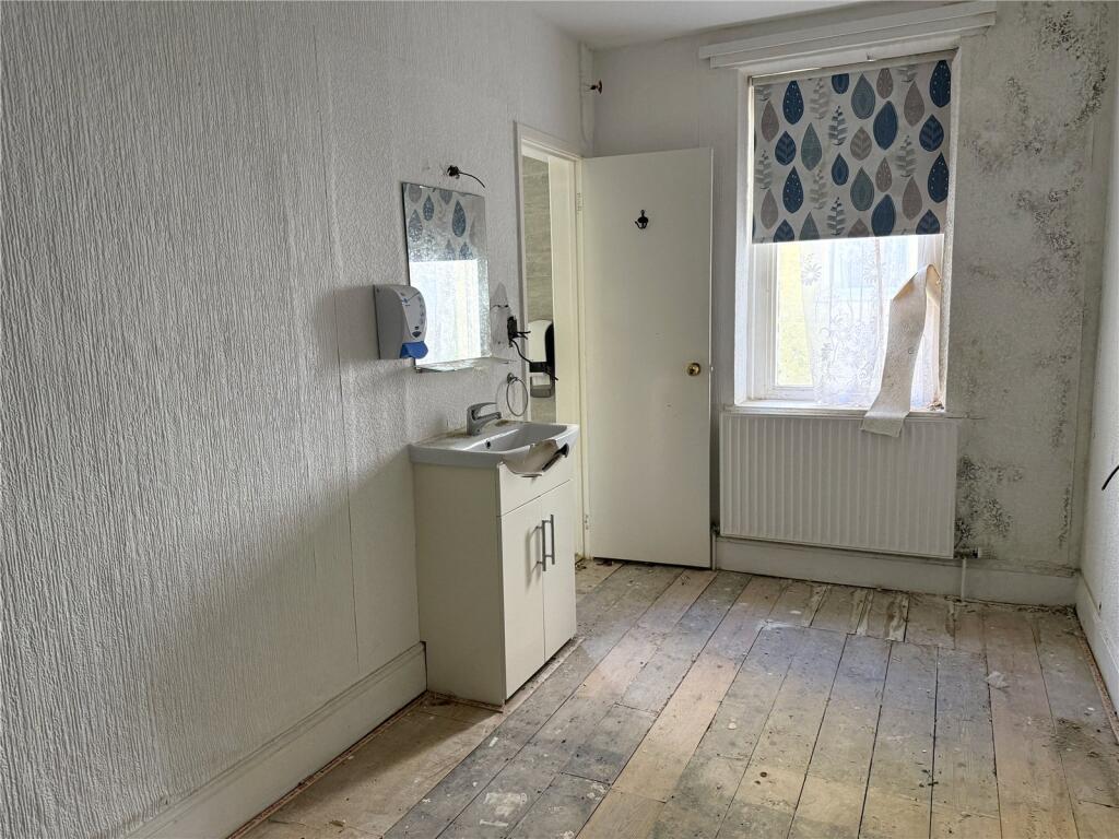 Fortescue Road, Ilfracombe, North Devon, EX34 photo 3