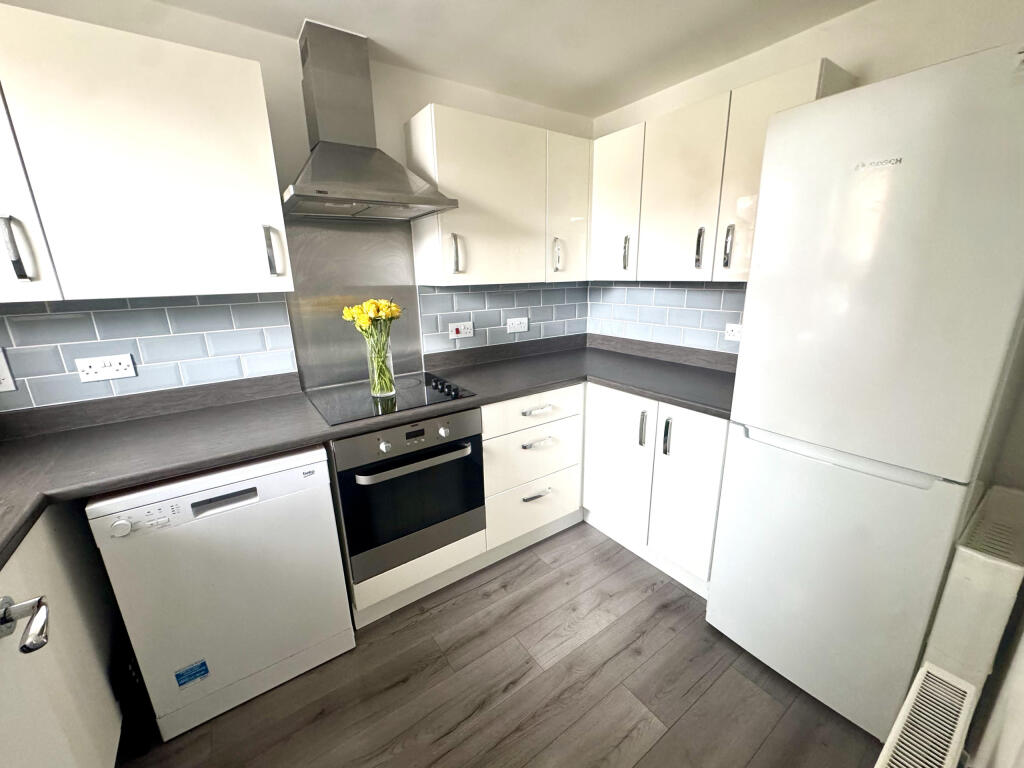 House in Newport, Pan Meadows - View 3