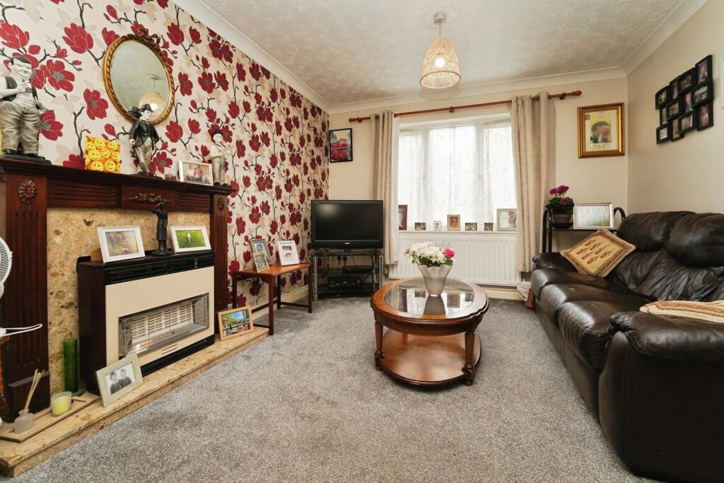 House in Worcester, Warndon - View 4