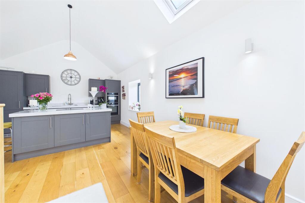 House in Clevedon, East Clevedon - View 4
