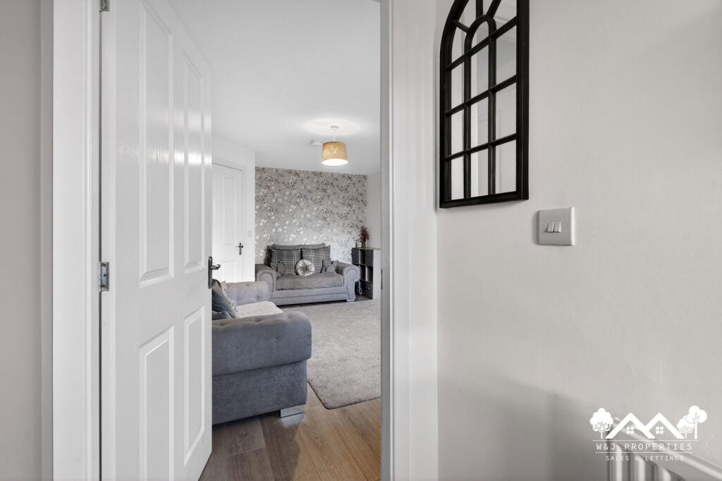 Bluebell Terrace, Darwen, BB3 3SR photo 3