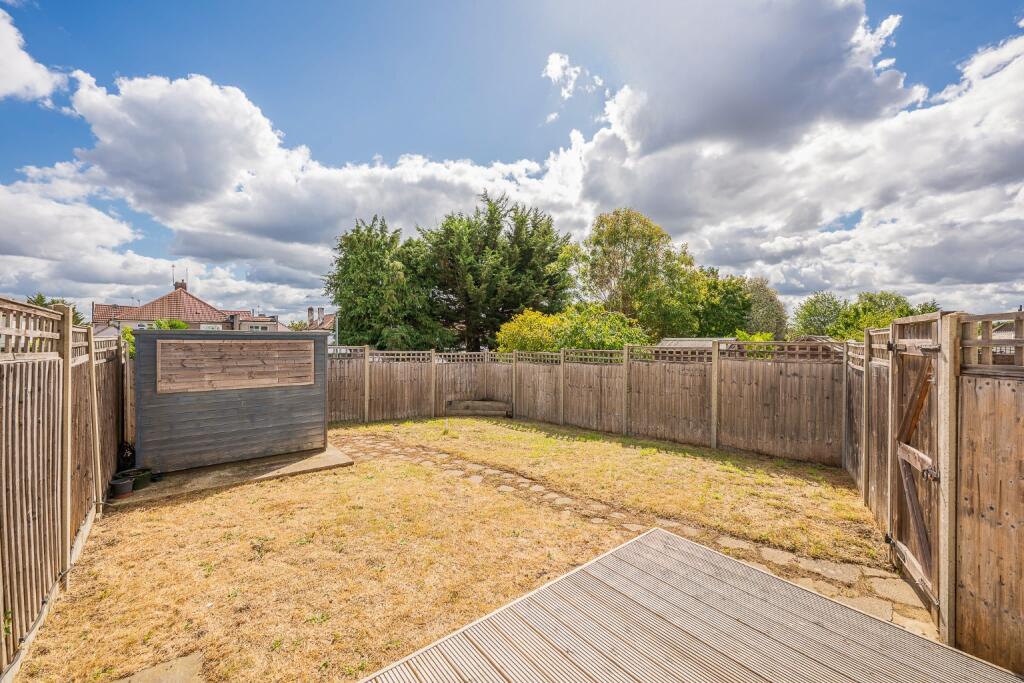 Apartment in Bromley - View 5