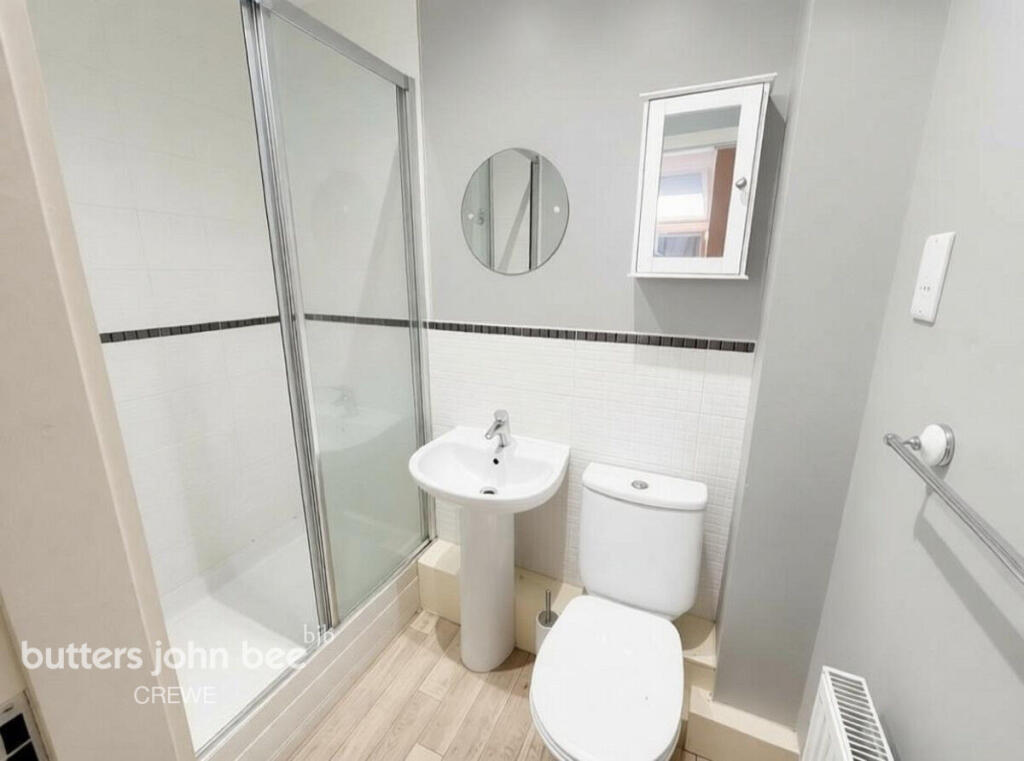 Apartment in Crewe, Wistaston - View 4