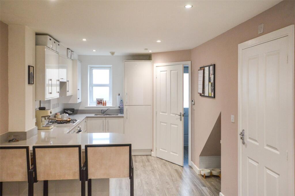 107, Newland Avenue, Bishop's Stortford, Hertfordshire, CM23 photo 4