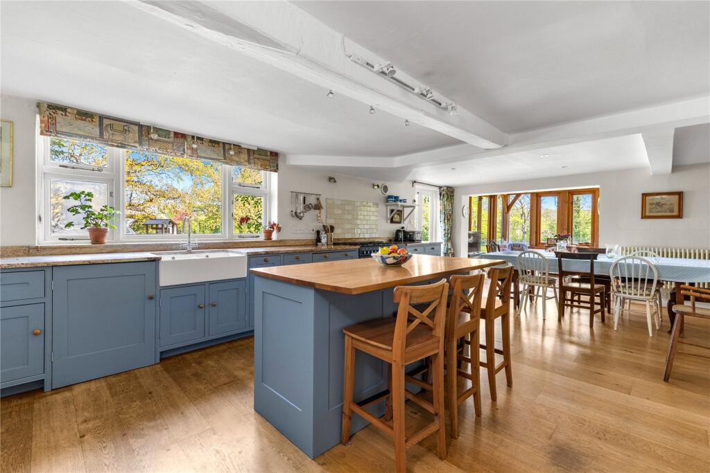 Hillside, Odiham, Hook, Hampshire, RG29 - View 3
