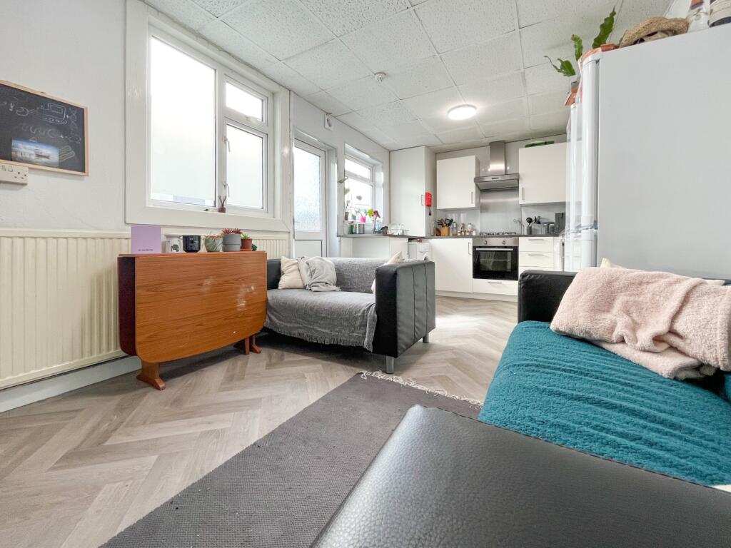 House in Cardiff, Maindy, Cathays - View 2