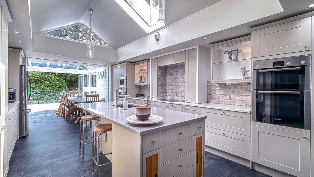 House in Sefton, Liverpool City Region - View 2