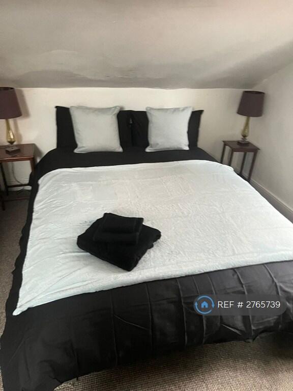 1 bedroom house share for rent