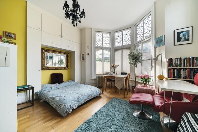 Apartment in London - View 5