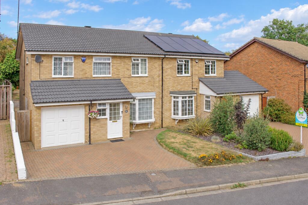 Main image of property: Cotefield Drive, Leighton Buzzard, LU7