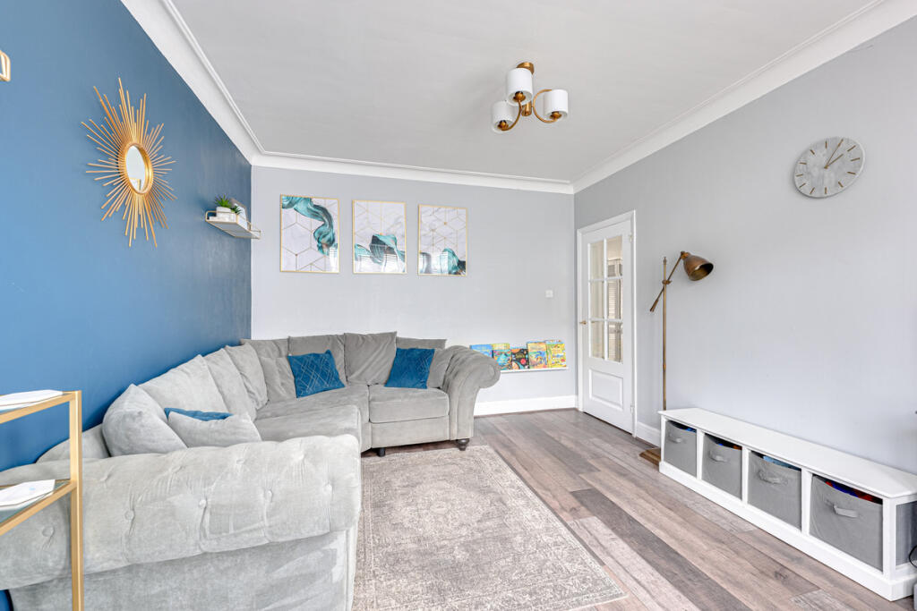 House in Southend-on-Sea - View 3