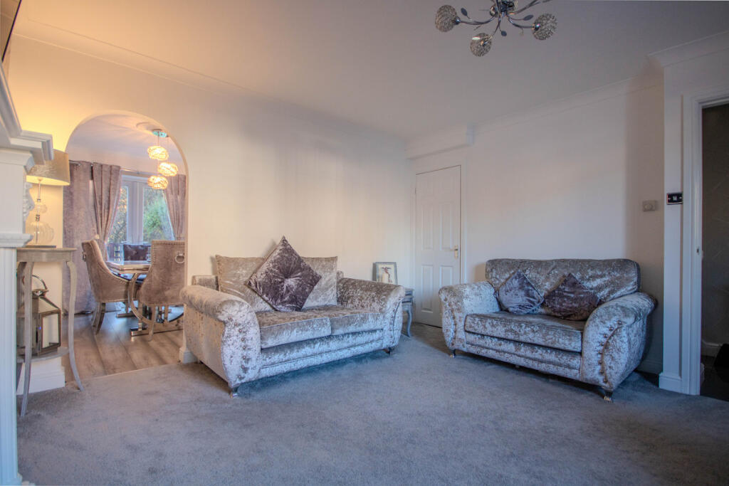 House in Caerphilly, Hendredenny, Penyrheol Trecenydd & Energlyn - View 4