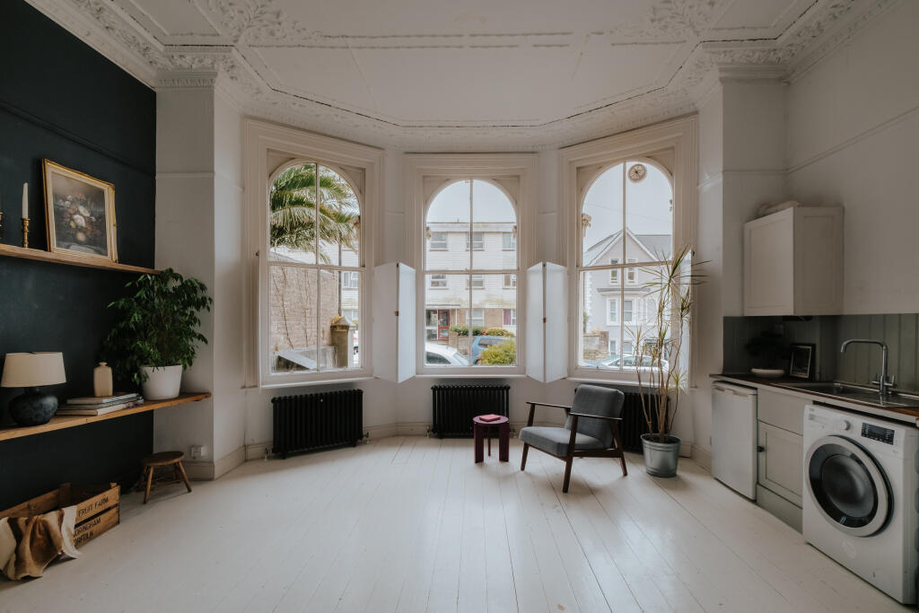 Apartment in St Leonards-on-Sea, Bohemia - View 3