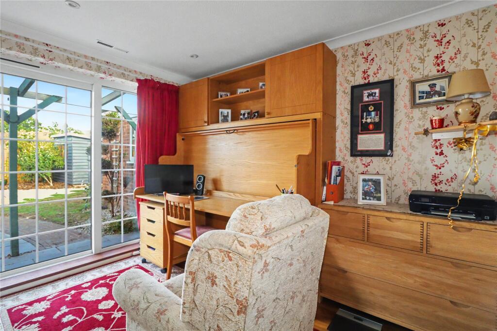 House in Woking, St John's, Horsell - View 4