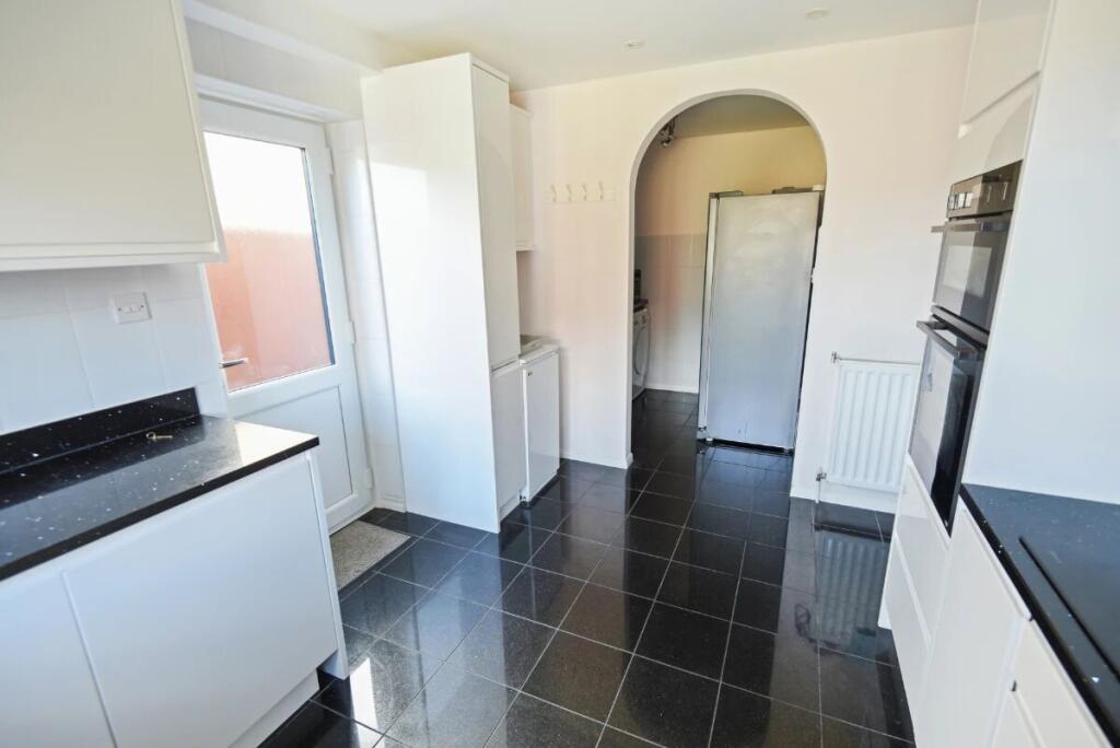 House in Hemel Hempstead, Edgcott - More