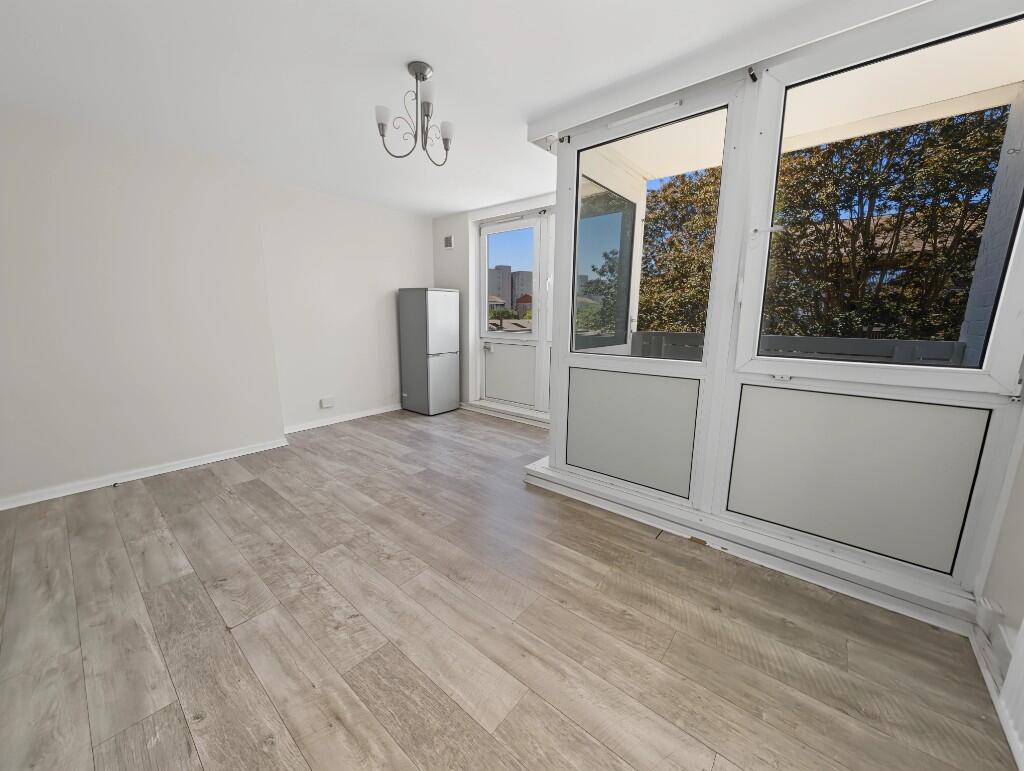 Apartment in London - View 3