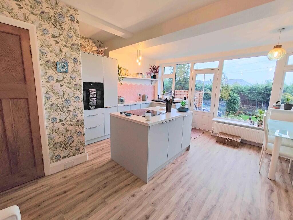 12A Westcroft Avenue, Stone Chair, Shelf, HX3 7LE photo 4