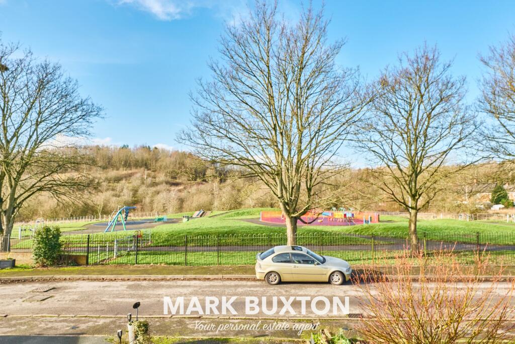 9, Park View Close, Stoke-on-Trent photo 2