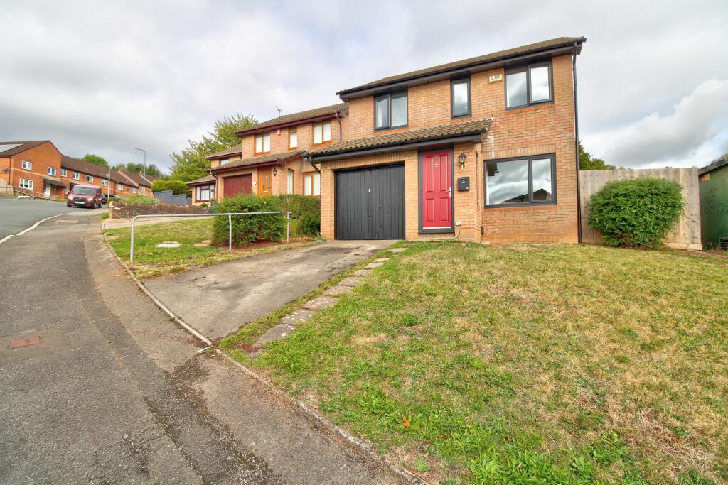 3-bed detached on Kier Hardie Drive, Newport, NP19, £270,000