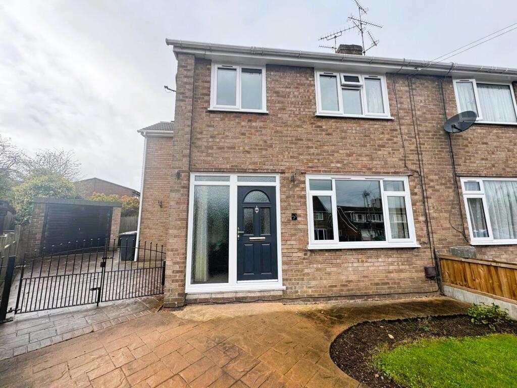 Main image of property: Dale Close, Stonebroom, DE55