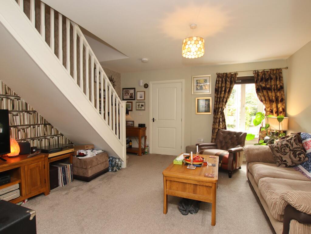 House in Cardiff, Llanharry - View 3