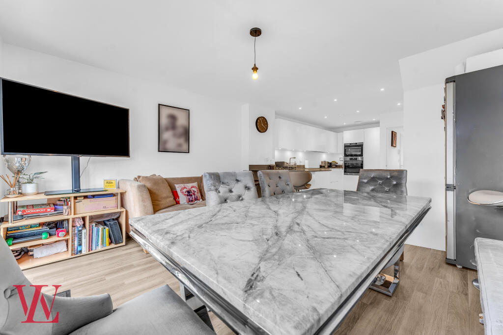 House in East Hertfordshire, St Michael's Hurst, Bishop's Stortford - View 4