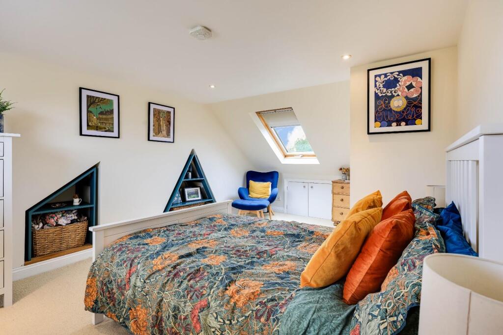 House in Cambridge, Romsey - View 5