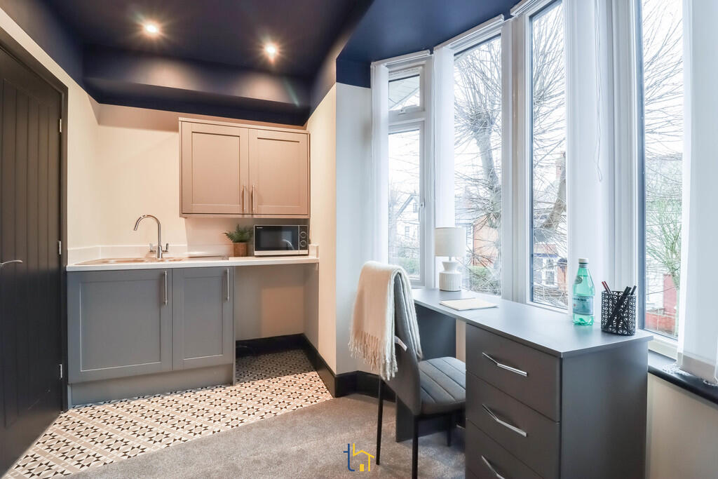 House in Leicester - View 5