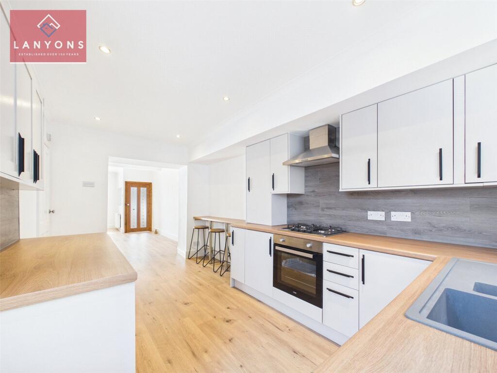 Charles Street, Clydach Vale, Tonypandy, Rhondda Cynon Taf, CF40 - View 5