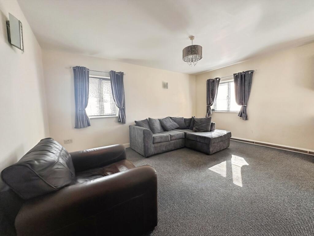 Apartment in Leeds, West Yorkshire - View 4