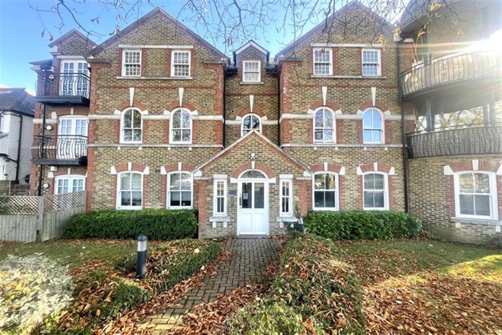 Main image of property: Hetton House, Station Road, Loughton, IG10