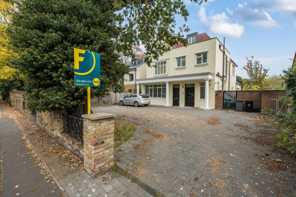 Main image of property: Oak Avenue, Hampton, TW12