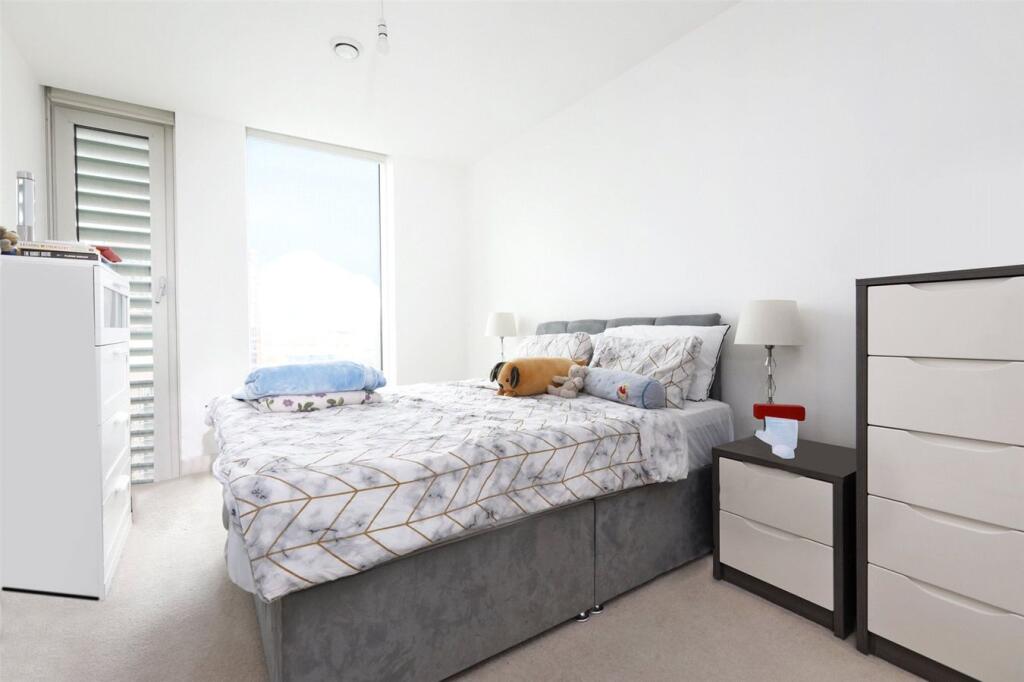Apartment in London - More