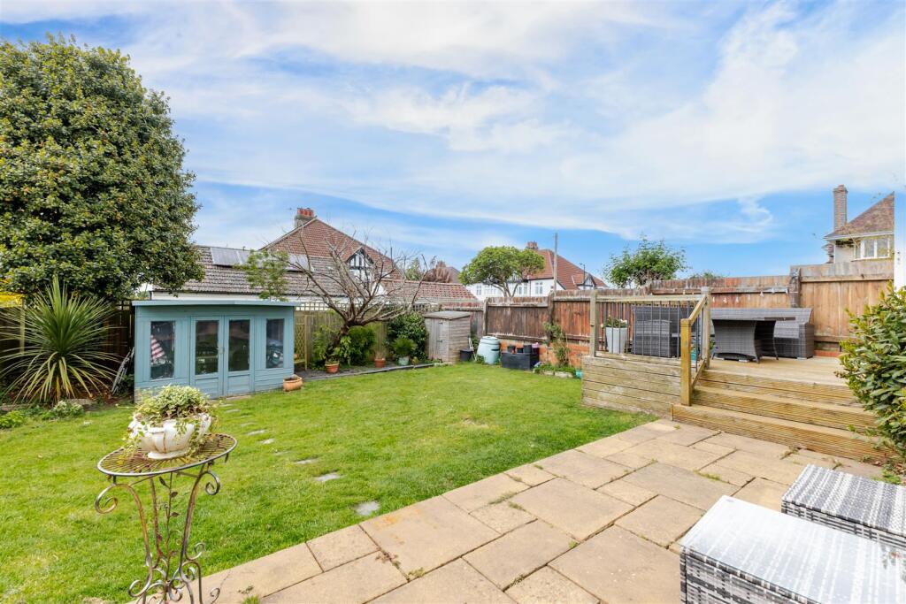 Park Grove, Westbury-On-Trym, Bristol, BS9 photo 4