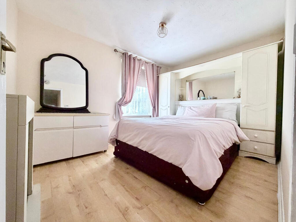 House in Romford - View 5