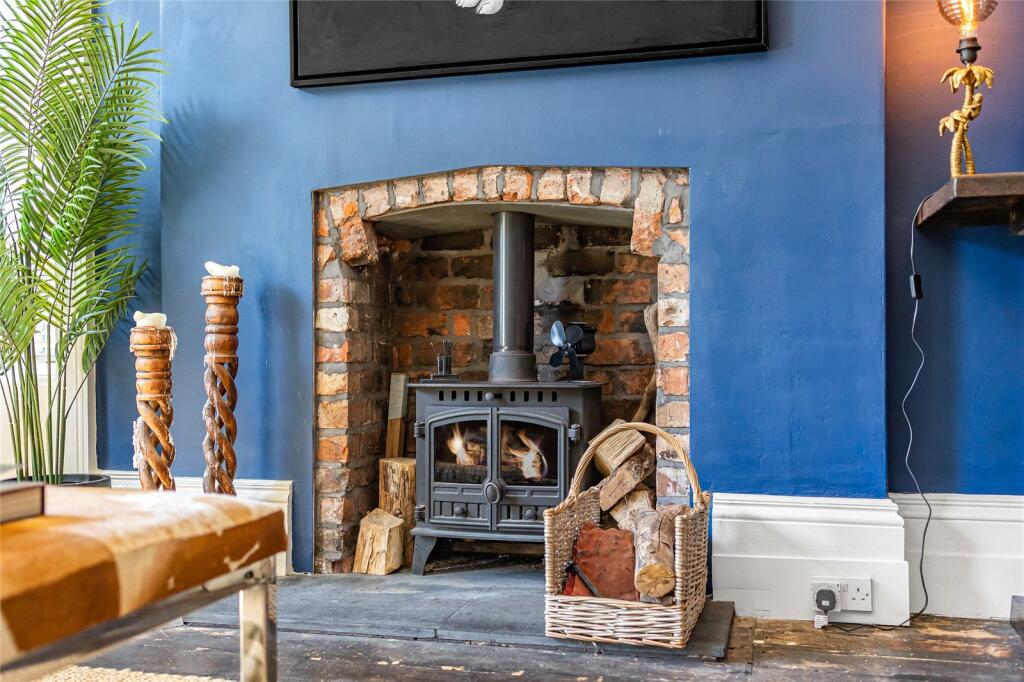 House in Sefton, Liverpool City Region - More