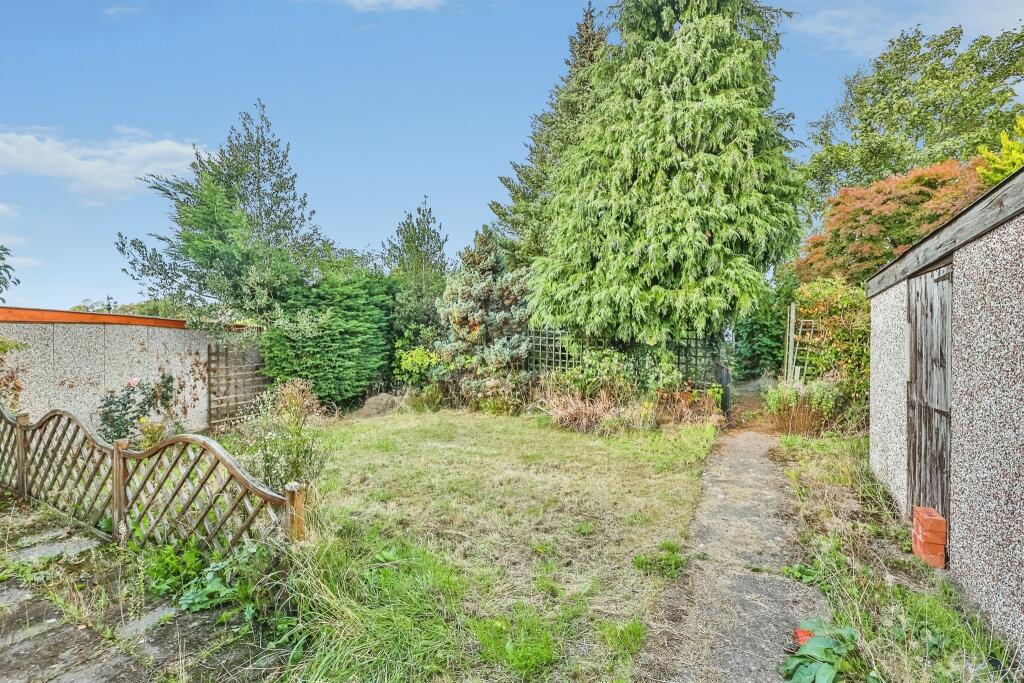 Earl Drive, Giltbrook, Nottingham photo 2