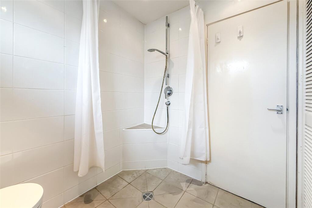 Additional image 19 of St. Vincent Drive, St. Albans, Hertfordshire, AL1